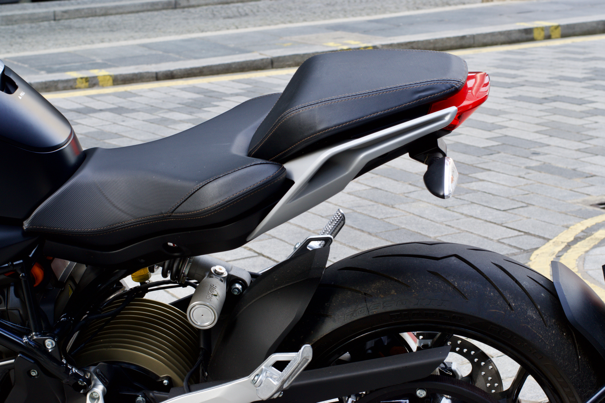 Zero S urban riding scene